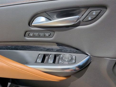 Used 2025 Cadillac XT4 Sport FWD image 11