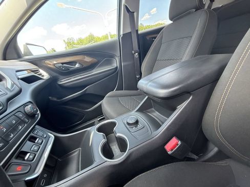 Used 2021 GMC Terrain SLE FWD image 23