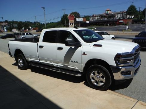 Used 2026 RAM 2500 Big Horn AWD/4WD image 16