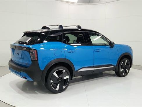 New 2025 Nissan Kicks SR image 8