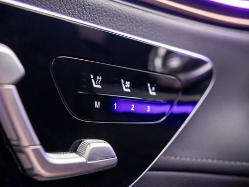 Used 2023 Mercedes-Benz EQS 580 4MATIC SUV image 29