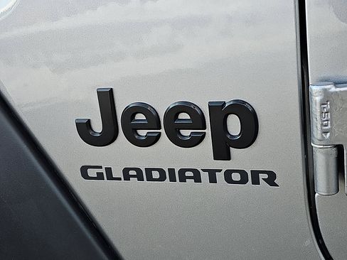 Used 2020 Jeep Gladiator Sport w/ Quick Order Package 24S image 30
