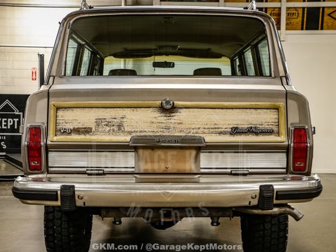 Used 1988 Jeep Grand Wagoneer AWD/4WD image 41