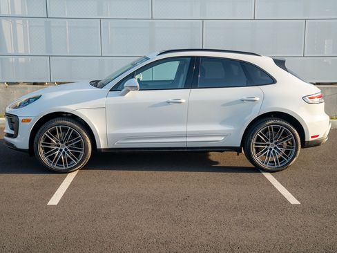 New 2026 Porsche Macan AWD/4WD image 2