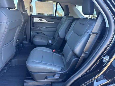 New 2026 Ford Explorer Active w/ Active Comfort Package image 22