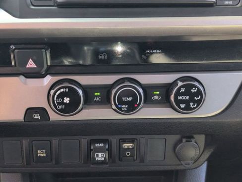 Used 2018 Toyota Tacoma SR5 RWD image 15