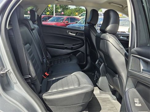 Used 2022 Ford Edge SEL w/ Convenience Package image 17