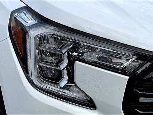 Used 2022 GMC Terrain SLE w/ Driver Convenience Package image 23