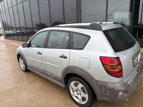 Used 2006 Pontiac Vibe w/ Sun And Sound Package image 5