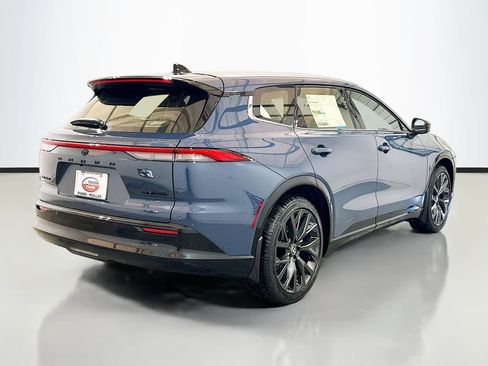 New 2026 Toyota Crown Signia AWD/4WD image 4