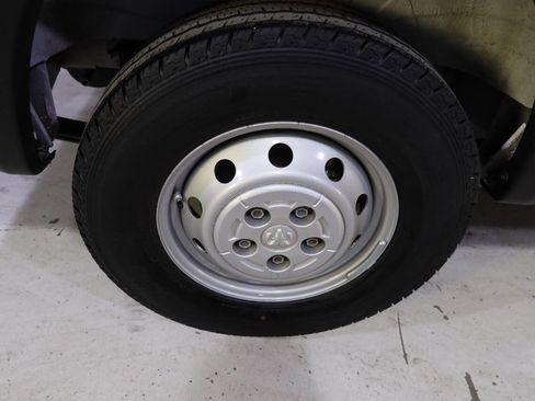 Used 2023 RAM ProMaster 2500 w/ Driver Convenience Group image 32