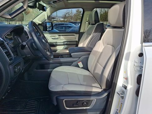 Used 2023 RAM 1500 Limited image 11