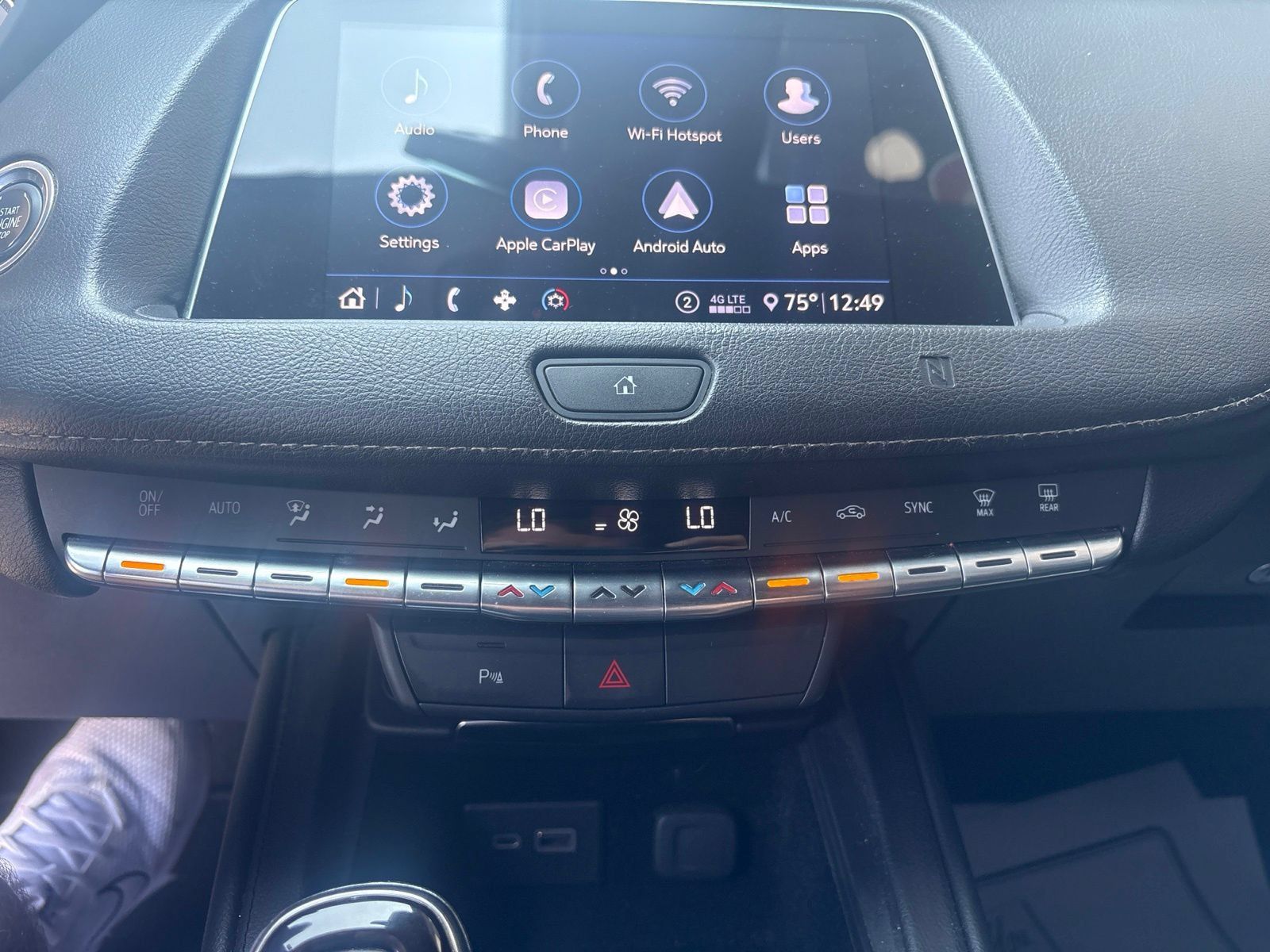 Used 2020 Cadillac XT4 Premium Luxury AWD/4WD image 27