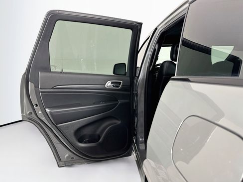 Used 2021 Jeep Grand Cherokee Laredo X AWD/4WD image 27