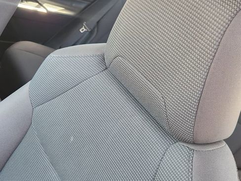 Used 2021 Toyota RAV4 LE image 23