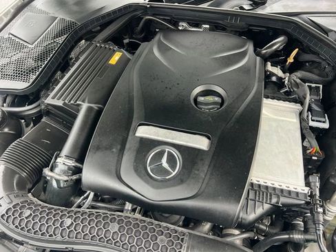 Used 2018 Mercedes-Benz C 300 Sedan w/ Premium Package image 34