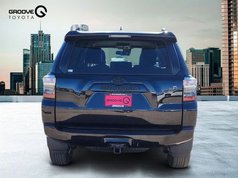 Used 2023 Toyota 4Runner SR5 Premium w/ SR5 Premium Package image 5