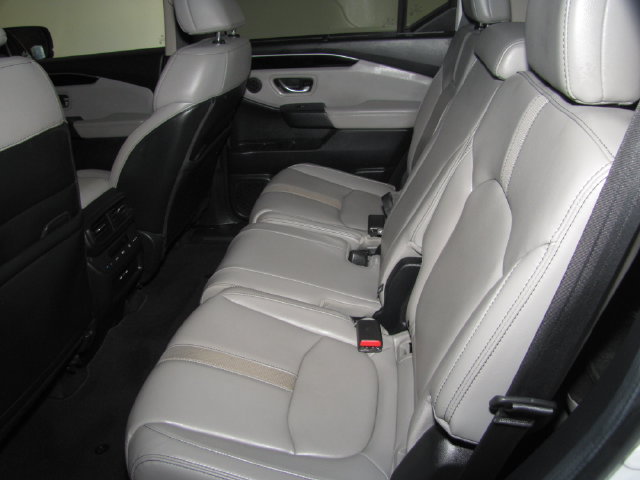 Certified 2024 Honda Pilot Touring image 35