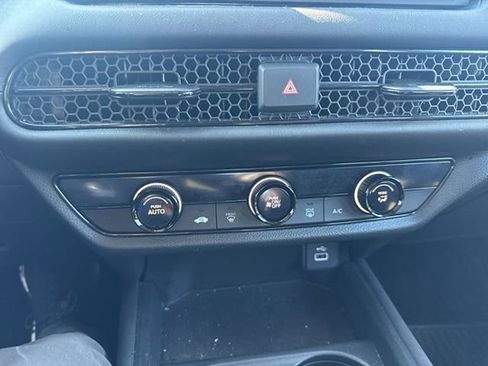 Used 2023 Honda HR-V LX image 14