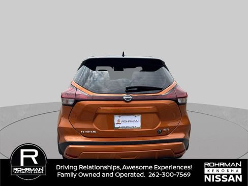 Used 2022 Nissan Kicks SR w/ Premium Package FWD image 7
