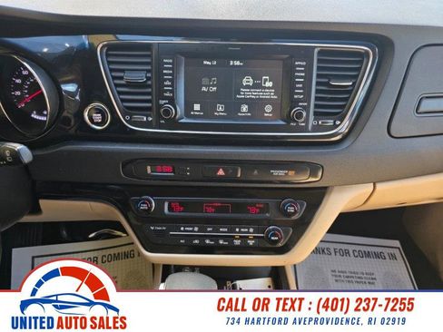 Used 2017 Kia Sedona EX FWD image 16