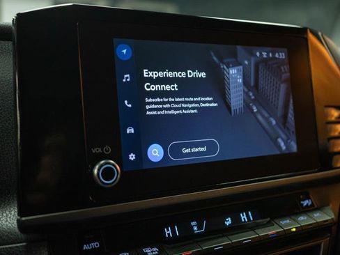 Used 2025 Toyota Camry SE image 19