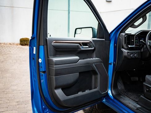 Used 2024 Chevrolet Silverado 1500 RST w/ Z71 Off-Road Package image 24