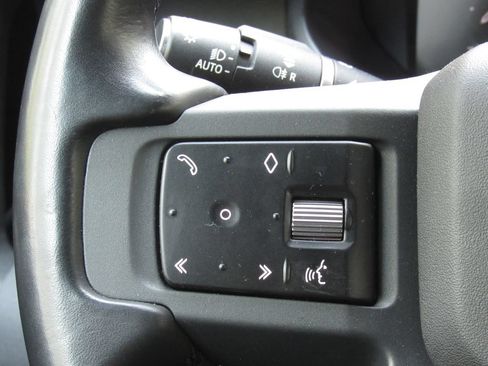 Used 2023 Land Rover Defender 110 X-Dynamic SE AWD/4WD image 27