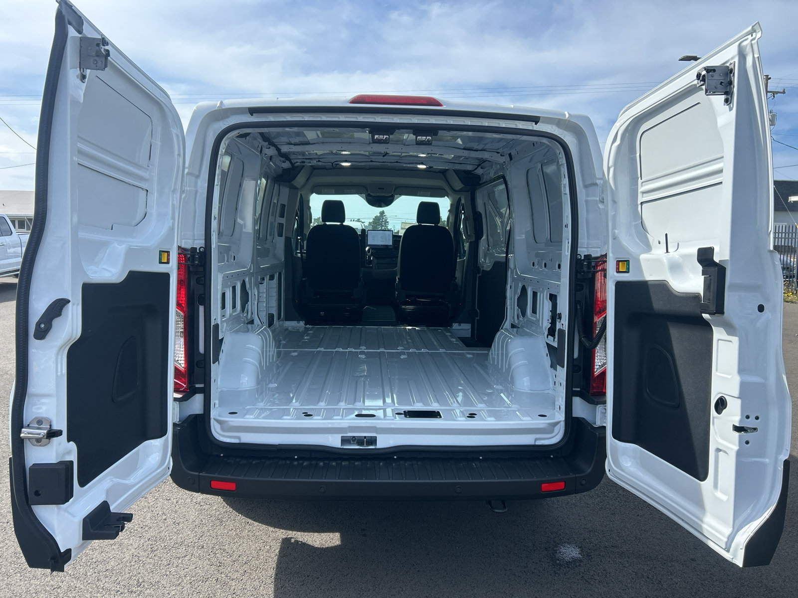 New 2026 Ford Transit 150 Low Roof RWD image 32