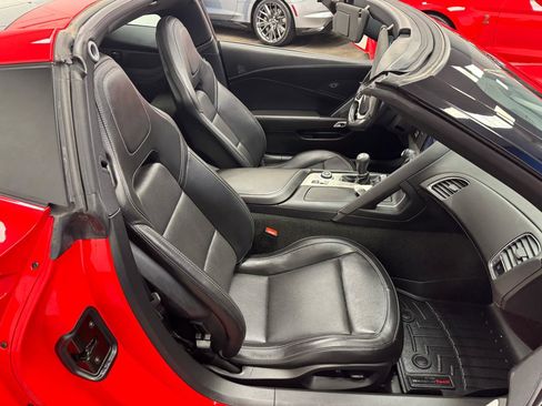 Used 2019 Chevrolet Corvette Stingray Coupe w/ Battery Protection Package RWD image 15