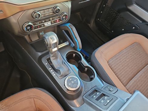 Used 2023 Ford Bronco Outer Banks image 13