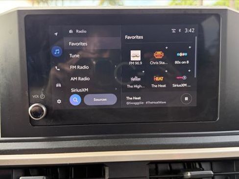 Used 2025 Toyota Tacoma SR image 27