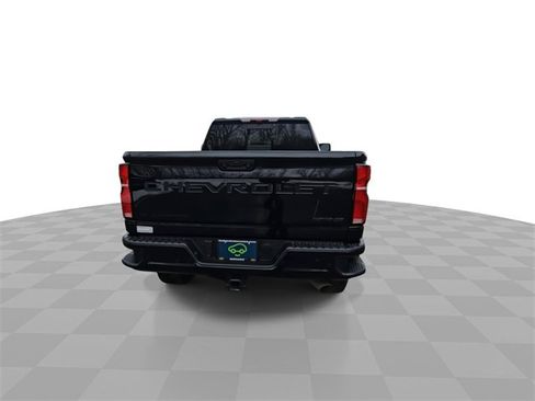 Used 2025 Chevrolet Silverado 2500 ZR2 w/ Technology Package image 7