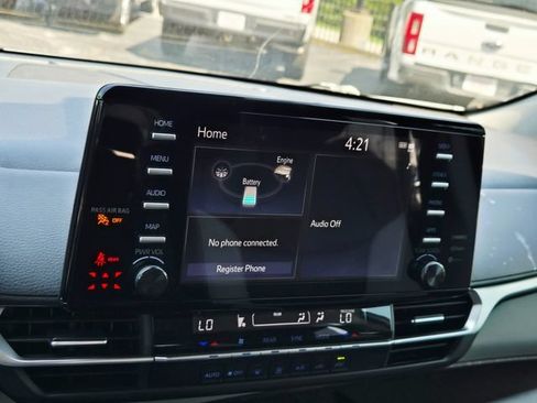 Used 2021 Toyota Sienna LE FWD image 26