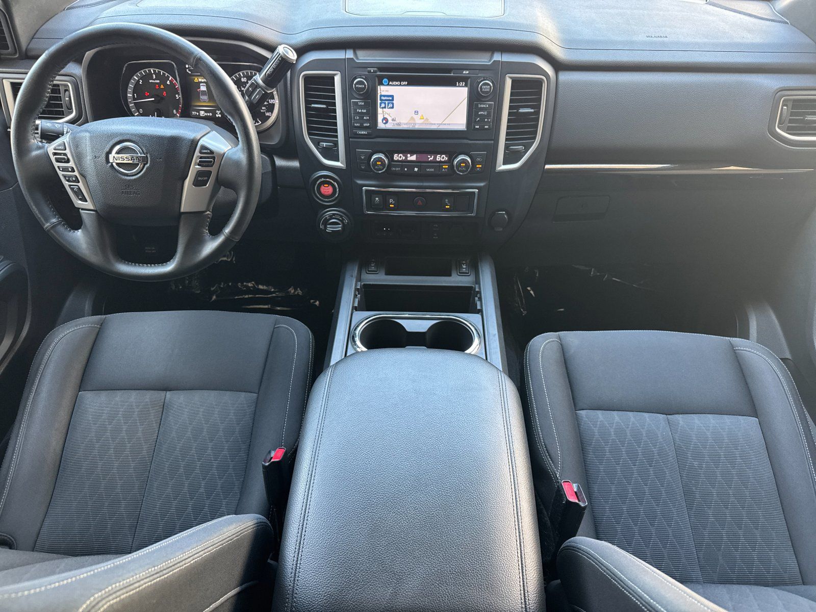 Used 2018 Nissan Titan SV w/ SV Convenience Package AWD/4WD image 15