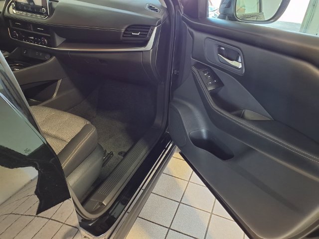Used 2026 Nissan Rogue SV AWD/4WD image 25