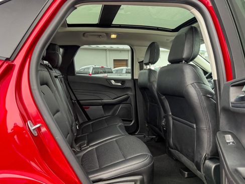 Used 2022 Ford Escape SEL image 12