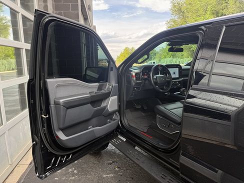 Used 2022 Ford F150 Raptor w/ Equipment Group 801A High AWD/4WD image 18