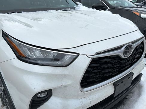 Used 2020 Toyota Highlander XLE image 4