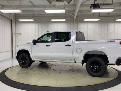 Used 2022 Chevrolet Silverado 1500 LT Trail Boss image 6