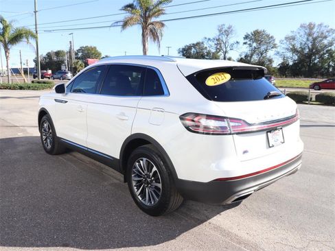 Used 2021 Lincoln Nautilus FWD w/ Equipment Group 101A image 9