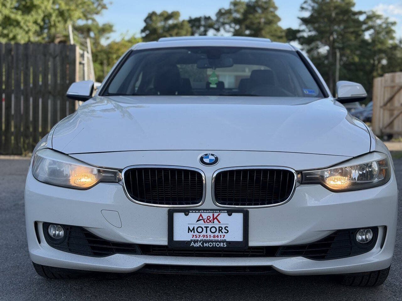 Used 2012 BMW 328i Sedan RWD image 3
