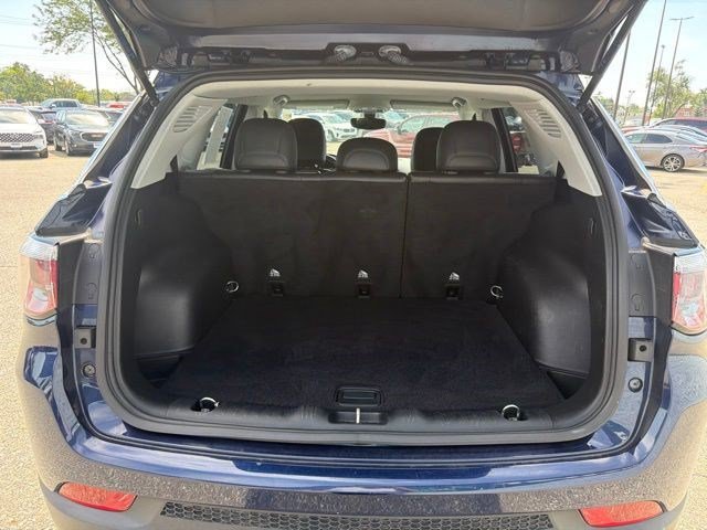 Used 2019 Jeep Compass Limited AWD/4WD image 17