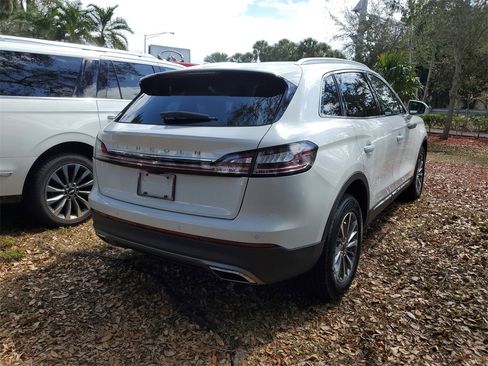 Used 2023 Lincoln Nautilus Reserve image 4