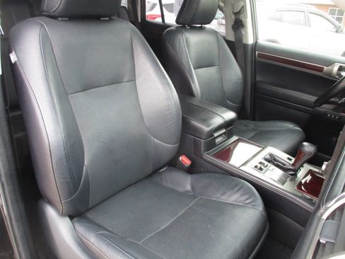 Used 2017 Lexus GX 460 Premium w/ Premium Package AWD/4WD image 38