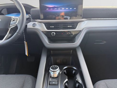 New 2026 Ford Explorer Active image 41