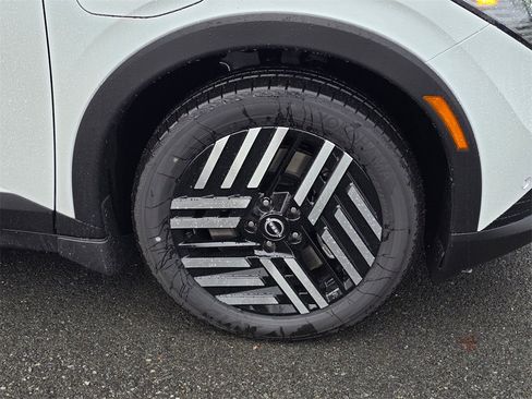 New 2026 Nissan Leaf SV+ w/ Floor Mat Package (SV+) image 9