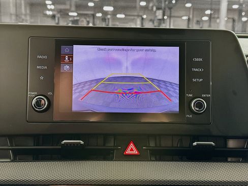 Used 2025 Kia Sportage LX image 21