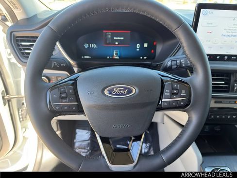 Used 2023 Ford Escape Platinum w/ Premium Technology Package AWD/4WD image 22