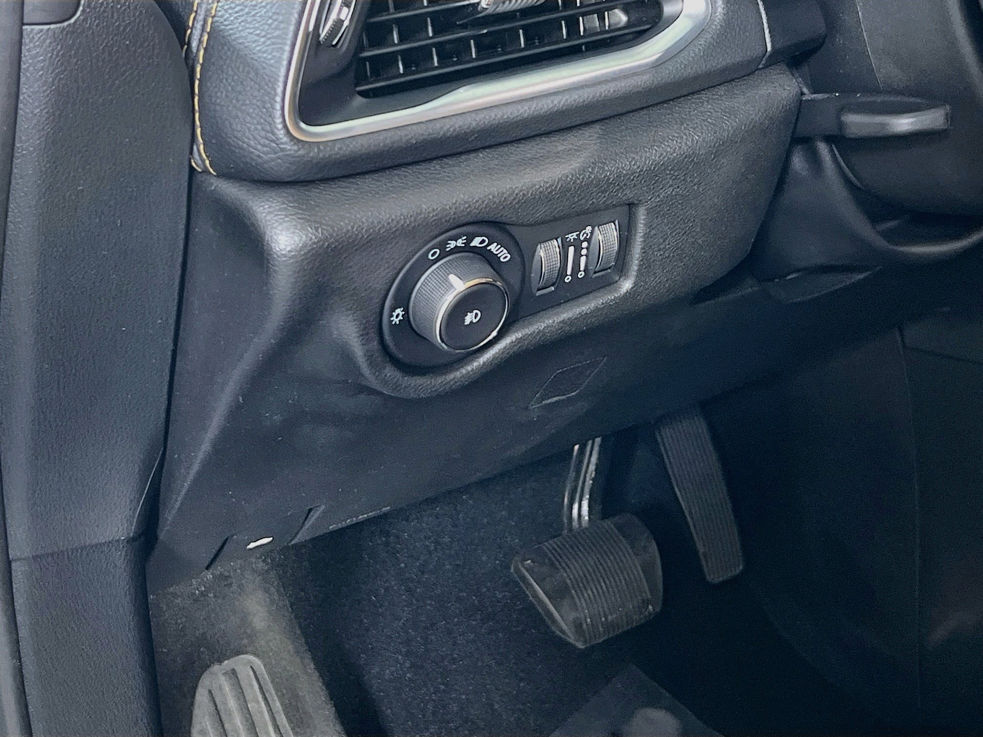 Used 2021 Chrysler Pacifica Pinnacle AWD/4WD image 10
